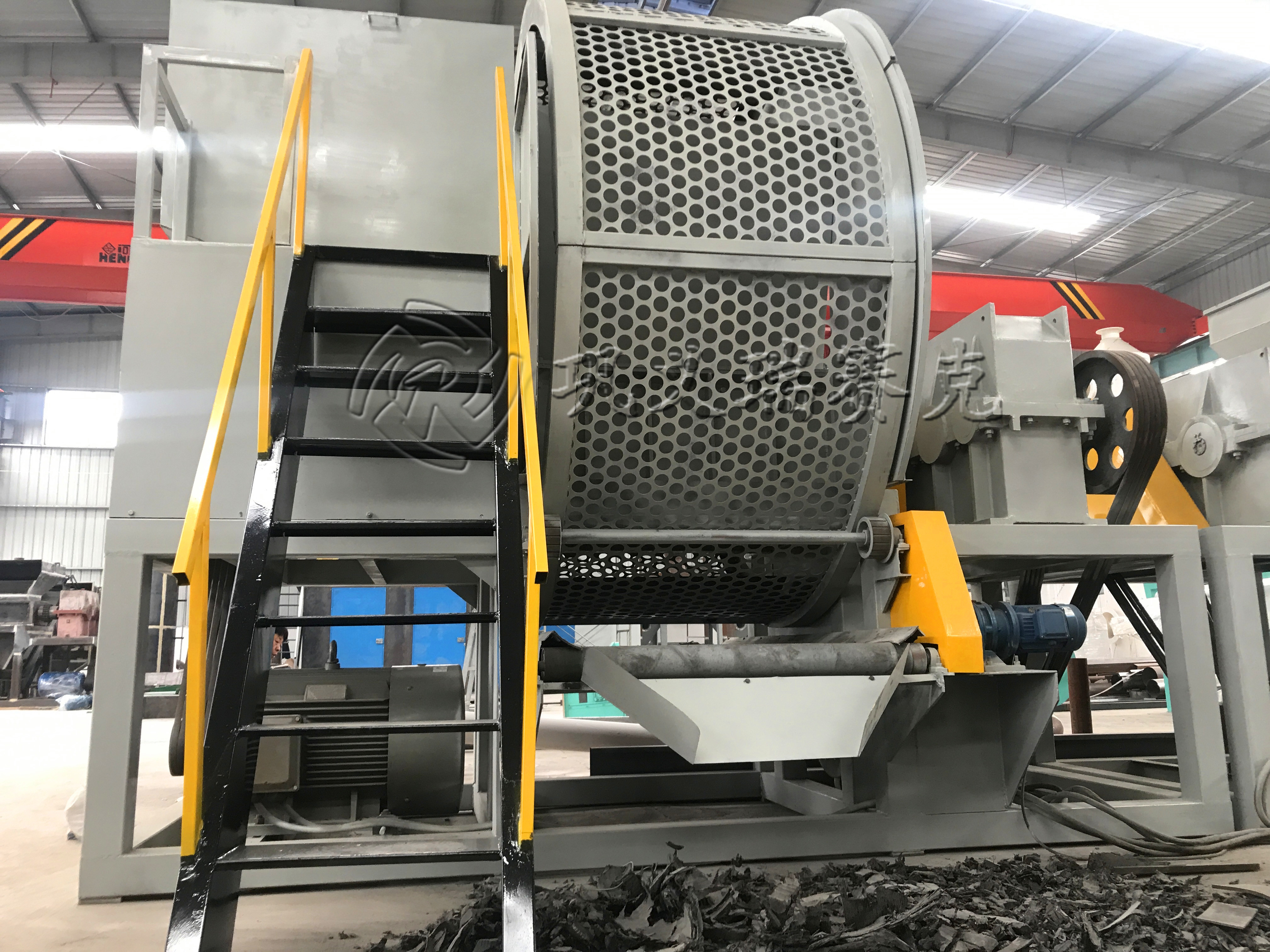 輪胎撕碎機(jī) 82e13da6e23d74360b2e4e7484aee1e.jpg